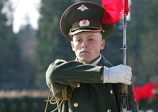 Организация патриотического воспитания школьников на основе изучения военно-мемориального наследия Российской Федерации