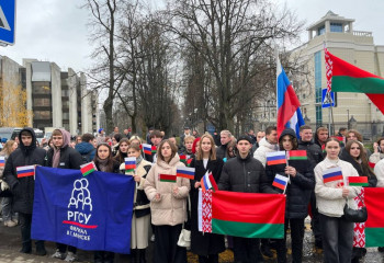 Студенты минского филиала РГСУ приняли участие в торжественном открытии памятника Александру Невскому