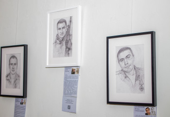 В РГСУ открылась выставка собрания графических портретов наиболее отличившихся участников СВО