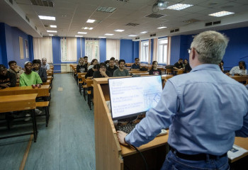 Иностранные выпускники РГСУ встретились с командой Центра миграционно-визового сопровождения