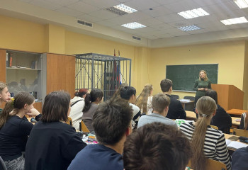 Проведена встреча с обучающимися 10-11 классов московских школ по вопросам профориентации и продолжения обучения по специальностям юридического профиля.