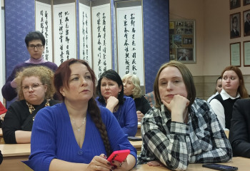 Заседание научно-методического семинара на кафедре иностранных языков и культуры, посвященное проблеме искусственного интеллекта в образовании