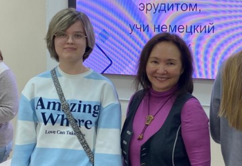 Преподаватели и студенты кафедры иностранных языков и культуры на Дне открытых дверей