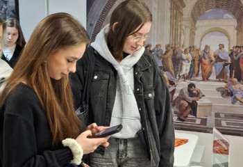 Студенты и преподаватели кафедры иностранных языков и культуры на Дне карьеры РГСУ