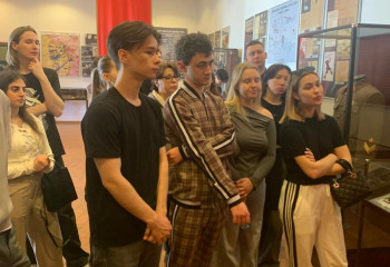 Почтим подвиг защитников Москвы: путешествие студентов и преподавателей к мемориалу героям-сибирякам в преддверии Дня Победы