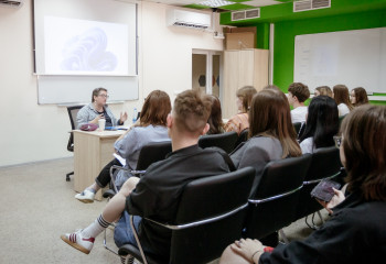«Блокнот, камера и оружие: как работали журналисты в период Великой Отечественной войны»