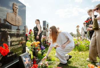 Ветераны и студенты РГСУ посетили  Федеральное военное мемориальное кладбище