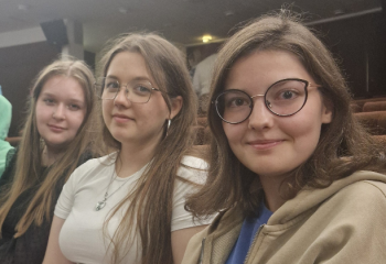 Посещение фильма «Королевы» на испанском языке со студентами и выпускниками РГСУ в зале Третьяковской галереи