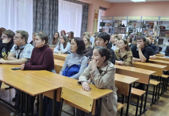 Студенты кафедры иностранных языков и культуры на уроке мужества «История одной медали» в Центре военно-патриотического воспитания РГСУ