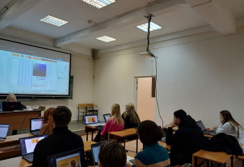 15 февраля на факультете искусств прошёл мастер-класс веб-дизайнера Галины Листковой