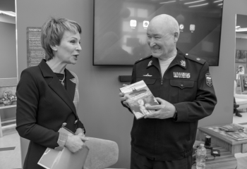 ПРЕДСТАВИТЕЛЬ РГСУ ВСТРЕТИЛСЯ С РОДИТЕЛЯМИ УЧАСТНИКОВ СВО И ВЕТЕРАНАМИ-ПОДВОДНИКАМИ