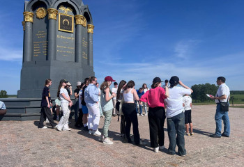 СТУДЕНТАМ РГСУ ПРОВЕЛИ ВЫЕЗДНОЕ ЗАНЯТИЕ «ГЕРОИ ВОЙНЫ 1812 ГОДА»