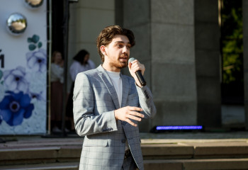 ​​Торжественный выпускной вечер: вспоминаем  самые яркие моменты