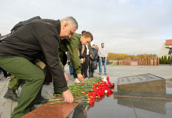 Студенты РГСУ посетили военный мемориал «Пантеон защитников Отечества»