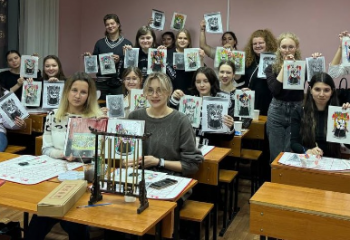 Мастер-класс «Маски пекинской оперы, загадочного театра Китая» на кафедре иностранных языков и культуры