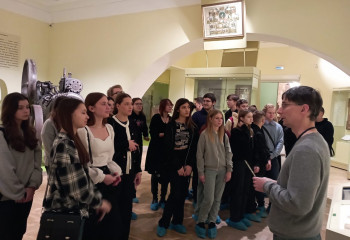 Студенты первого курса посетили Музей современной истории.
